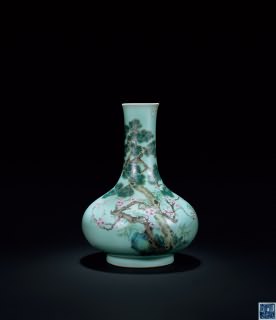 佚名,清乾隆豆青地粉彩荸荠瓶,佚名作品拍卖预展,佚名作品拍卖价格,北京 